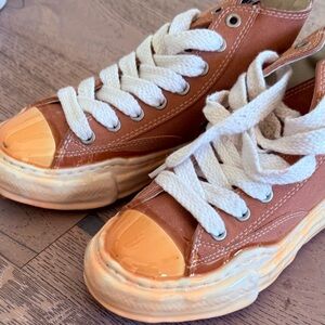 Kids Low-Top Canvas Sneakers in Rust Orange with Cream Sole